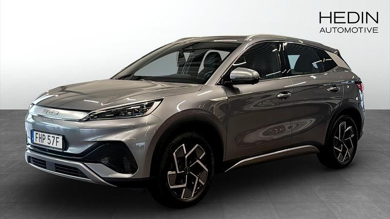 Grå (grey) Begagnad 2023 BYD Atto 3 Comfort SUV | 279 900 kr (Marknadspris) - Bild 1/4