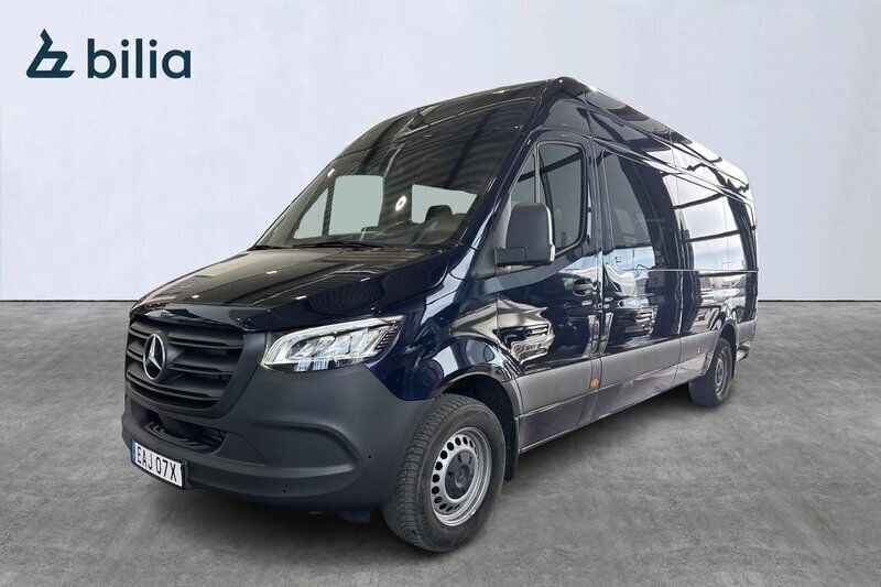 Blå Begagnad 2024 Mercedes Sprinter Van | 686 000 kr - Bild 1/4