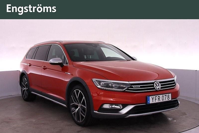 Orange Begagnad 2016 VW Passat Alltrack Kombi | 209 000 kr (Dyr) - Bild 1/4