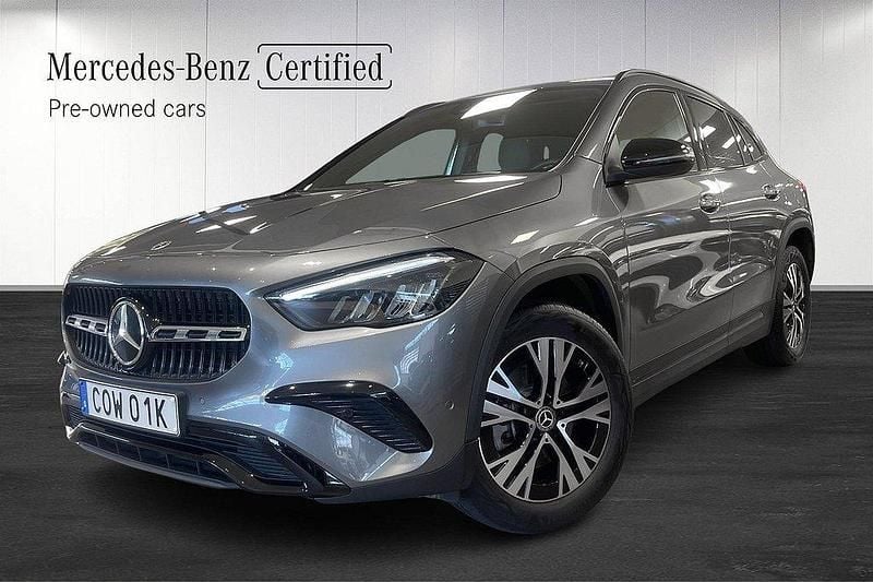 Mörkgrå Begagnad 2024 Mercedes GLA250 Progressive SUV | 449 000 kr (Superpris) - Bild 1/4