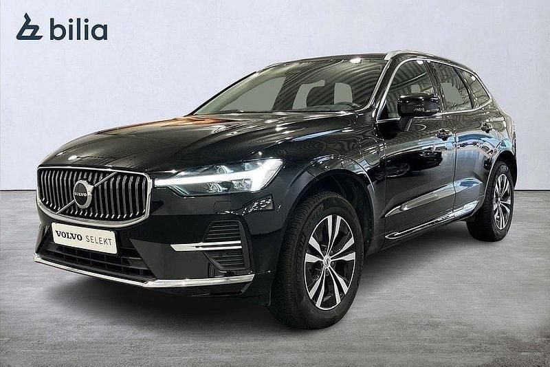 Svart Begagnad 2022 Volvo XC60 Core SUV | 409 900 kr (Bra pris) - Bild 1/3