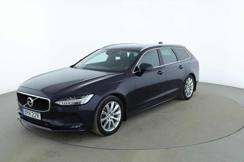 Blå Begagnad 2019 Volvo V90 Momentum Kombi | 273 000 kr (Lite dyr) - Bild 1/3