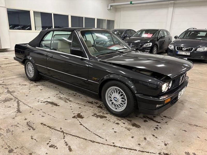 Grå Begagnad 1987 BMW 325 M Sport Cab | 295 000 kr - Bild 1/4