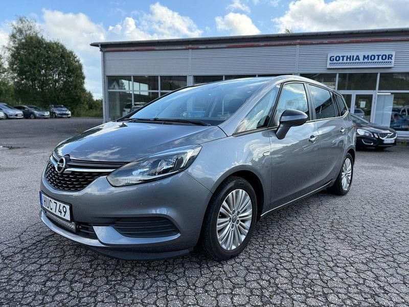 Grå Begagnad 2017 Opel Zafira Tourer Minibuss | 99 900 kr (Marknadspris) - Bild 1/4