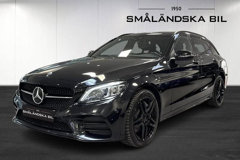 Svart Begagnad 2021 Mercedes C300 Edition | 299 000 kr (Marknadspris) - Bild 1/4