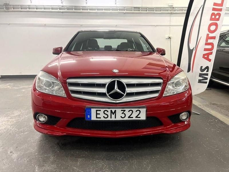 Ljusröd Begagnad 2010 Mercedes C180 Avantgarde Sedan | 94 900 kr (Lite dyr) - Bild 1/4
