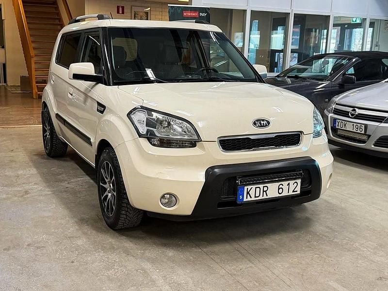 Vit Begagnad 2009 Kia Soul SUV | 54 900 kr (Marknadspris) - Bild 1/4