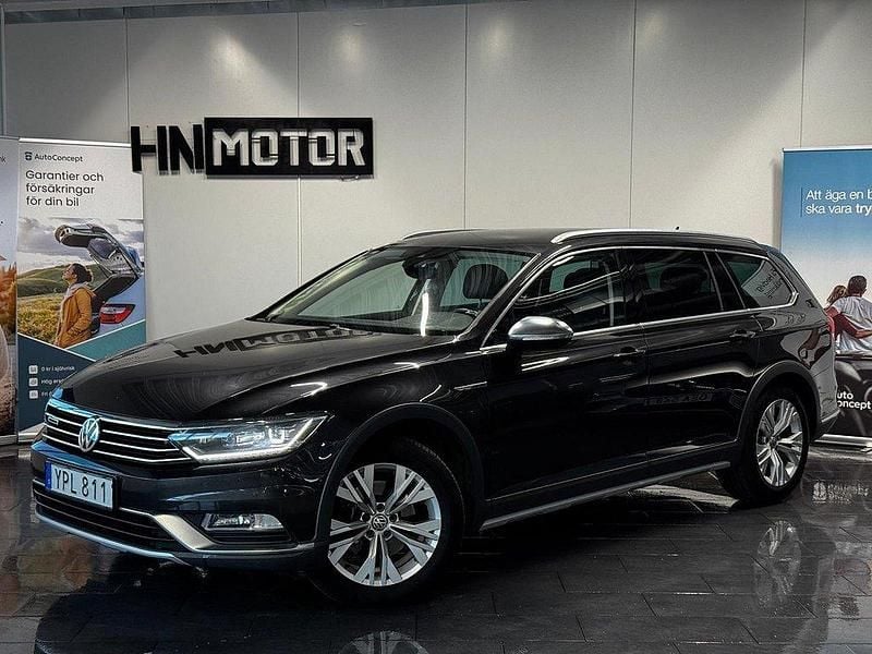 Mörkgrå (grå) Begagnad 2017 VW Passat Alltrack Kombi | 164 900 kr (Marknadspris) - Bild 1/4