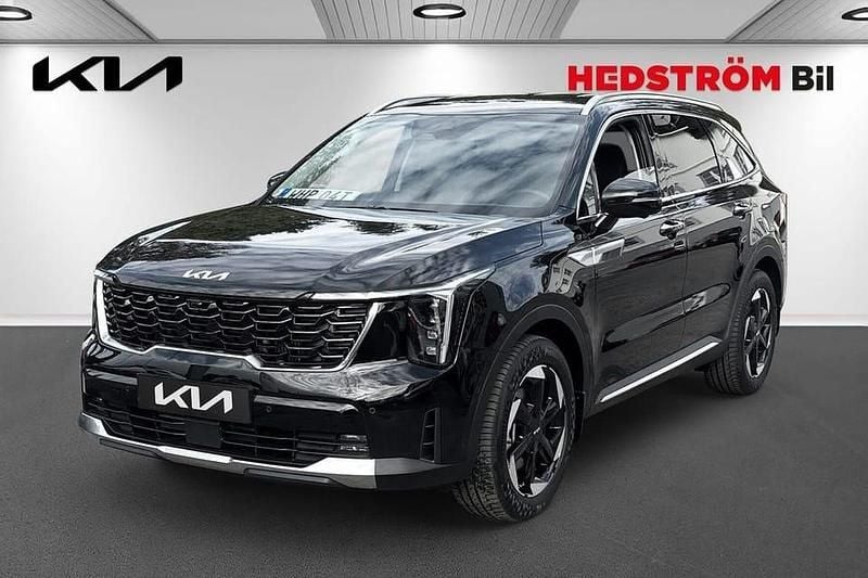Svart Ny 2025 Kia Sorento Advance SUV | 624 898 kr - Bild 1/4