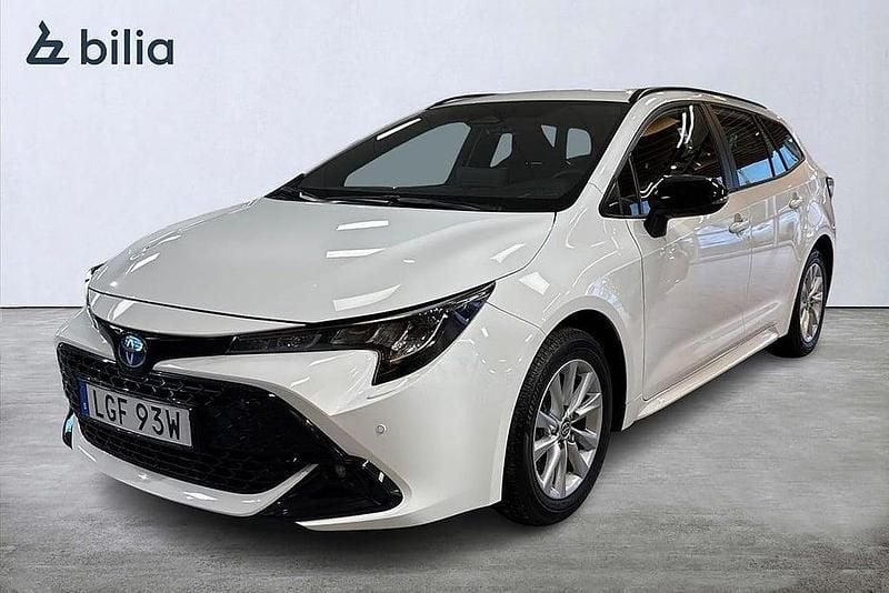 Begagnad Toyota Corolla Active 141 HK (103 kW) 2025 Vit Kombi