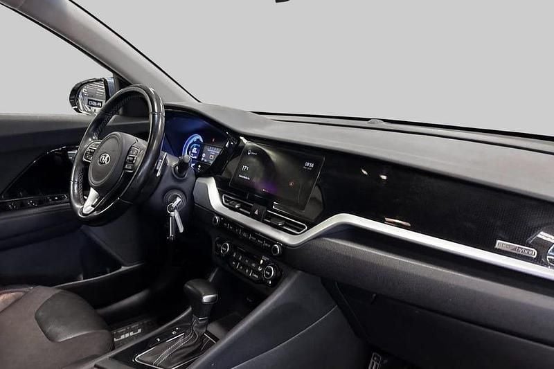 Begagnad Kia Niro Advance 143 HK (105 kW) 2019 Blå SUV