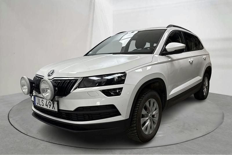 Vit Begagnad 2020 Skoda Karoq SUV | 229 000 kr (Bra pris) - Bild 1/4