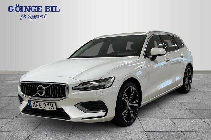 Vit Begagnad 2022 Volvo V60 Kombi | 339 000 kr (Bra pris) - Bild 1/4