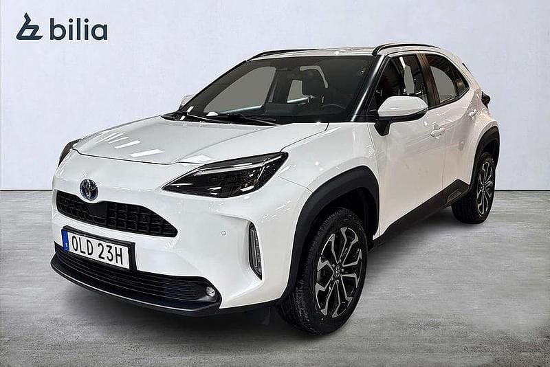 Begagnad Toyota Yaris Cross 92 HK (67 kW) 2023 Vit SUV