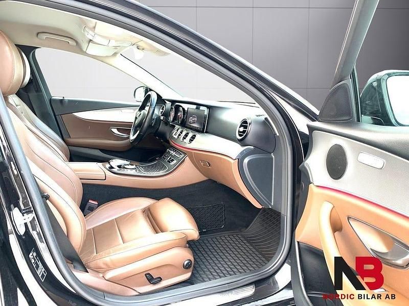 Begagnad Mercedes E220 197 HK (144 kW) 2017 Svart Kombi