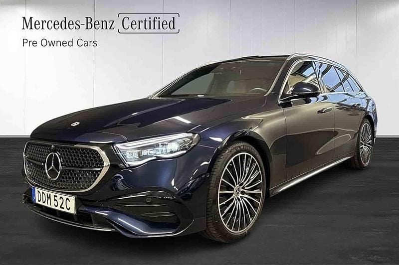 Blå Begagnad 2025 Mercedes E300 Kombi | 634 900 kr - Bild 1/1