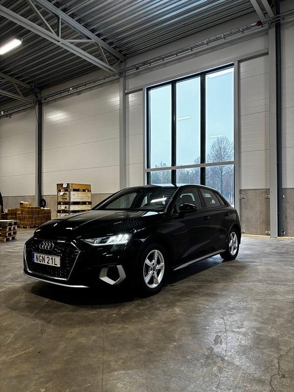 Begagnad 2022 Audi A3 | 259 000 kr (Marknadspris) - Bild 1/4