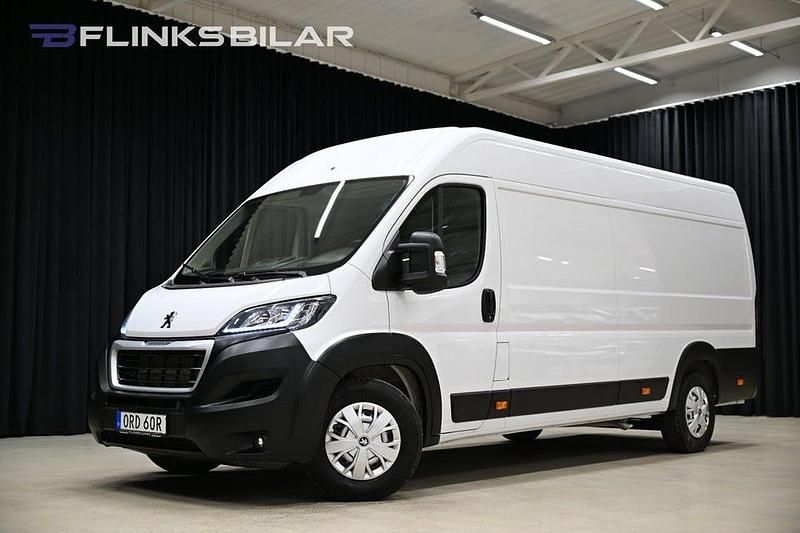 Begagnad Peugeot Boxer 165 HK (121 kW) 2023 Vit Van
