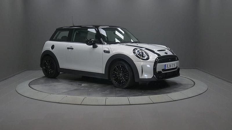 Silver Begagnad 2022 Mini Cooper S Halvkombi | 279 000 kr (Dyr) - Bild 1/4