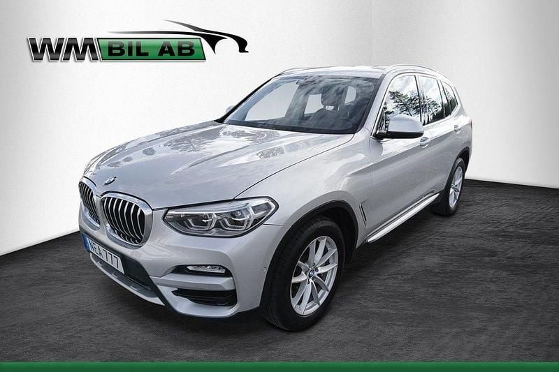 Silver Begagnad 2018 BMW X3 SUV | 329 000 kr (Marknadspris) - Bild 1/4