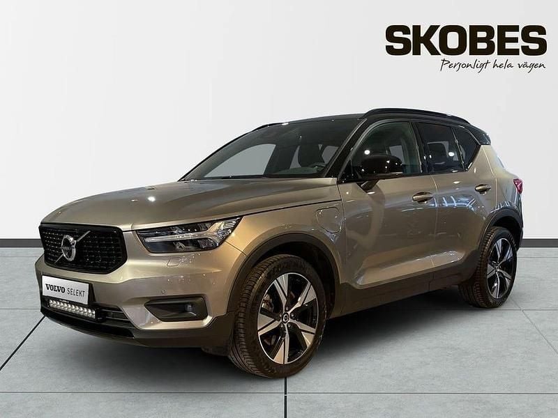 Begagnad Volvo XC40 R-Design 265 HK (194 kW) 2022 Grå SUV