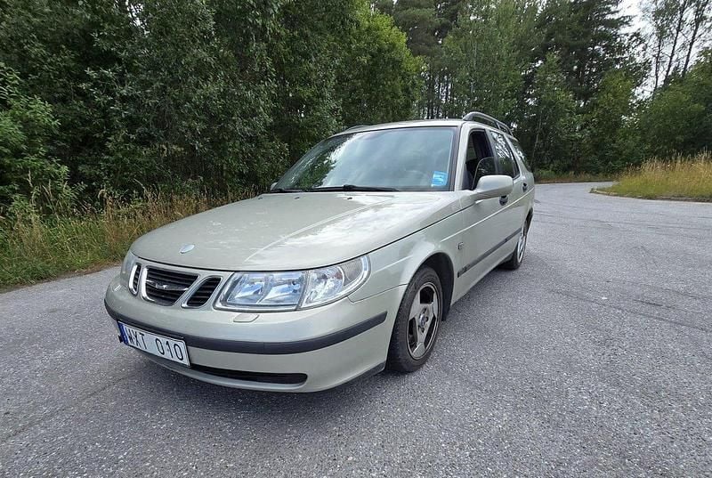 Grå Begagnad 2005 Saab 9-5 Linear Kombi | 20 000 kr (Marknadspris) - Bild 1/4