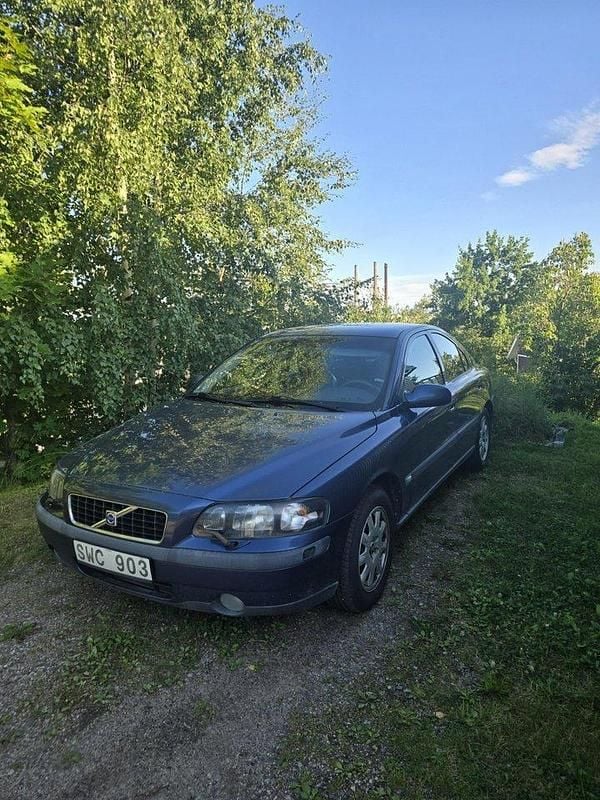 Blå Begagnad 2002 Volvo S60 Sedan | 16 000 kr (Bra pris) - Bild 1/2