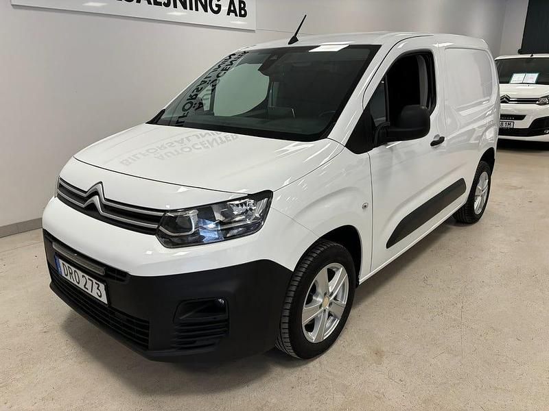 Begagnad Citroën Berlingo 131 HK (96 kW) 2021 Vit Minibuss