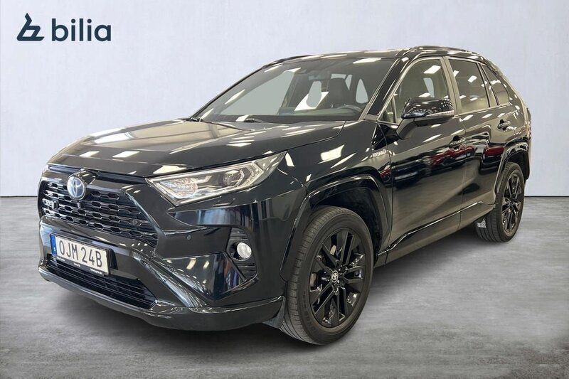 Svart Begagnad 2021 Toyota RAV4 Hybrid SUV | 349 900 kr (Lite dyr) - Bild 1/3