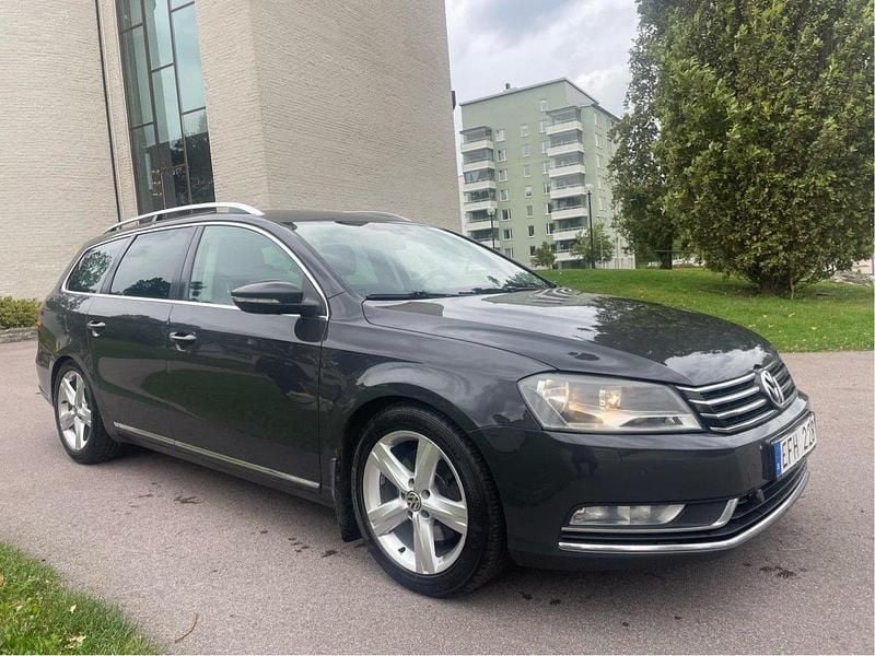 Grå Begagnad 2012 VW Passat GT Kombi | 53 000 kr (Bra pris) - Bild 1/4