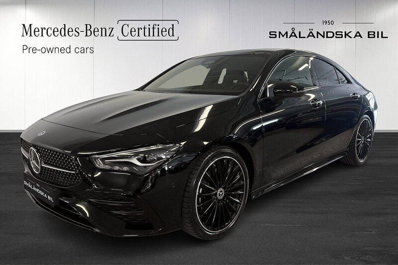 Svart Begagnad 2023 Mercedes CLA200 AMG Sportkupé | 439 000 kr (Dyr) - Bild 1/4