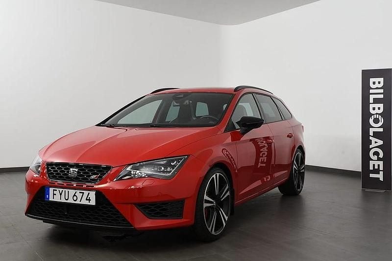 Röd Begagnad 2015 Seat Leon ST CUPRA Kombi | 239 800 kr (Lite dyr) - Bild 1/4