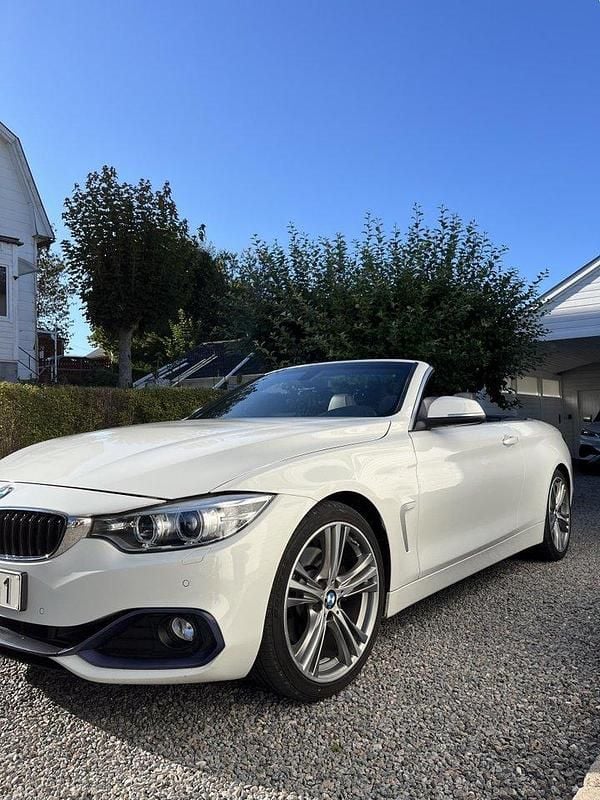 Vit Begagnad 2014 BMW 428 Sport Line Cab | 249 000 kr (Marknadspris) - Bild 1/4