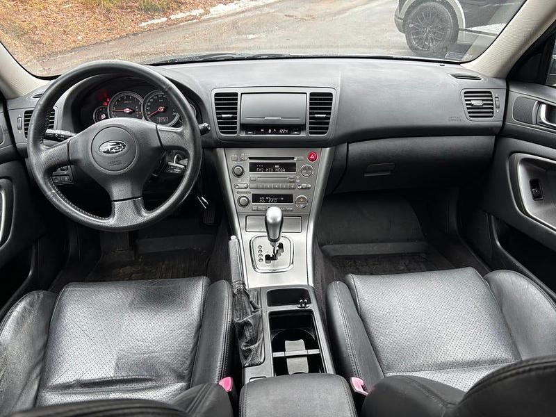 Begagnad Subaru Legacy 165 HK (121 kW) 2006 Sedan