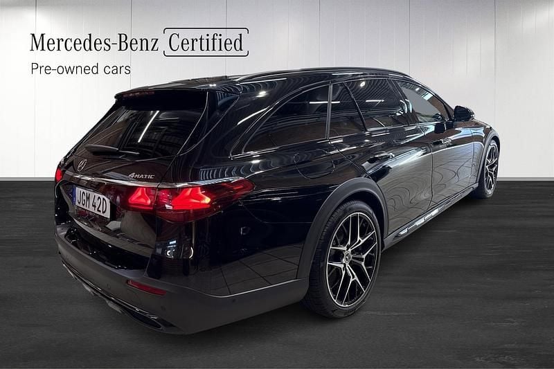 Begagnad Mercedes E300 2026 Svart Kombi