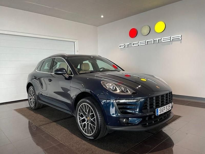 Begagnad Porsche Macan 252 HK (185 kW) 2017 Night blue metallic/beige läder SUV