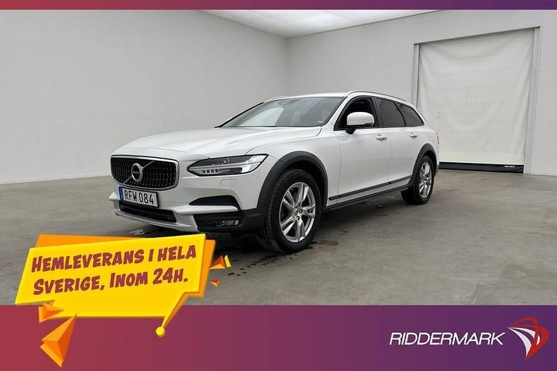 Begagnad Volvo V90 CC Momentum 190 HK (139 kW) 2018 Vit Kombi