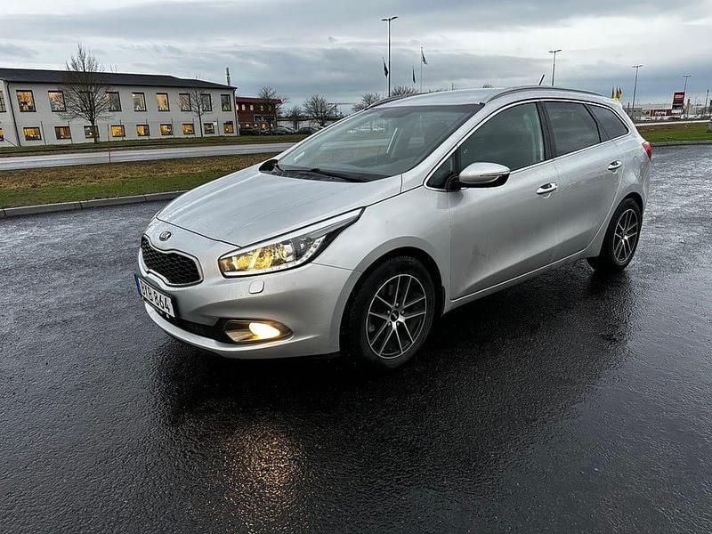 Begagnad 2014 Kia Ceed Sportswagon Kombi | 68 900 kr (Marknadspris) - Bild 1/4