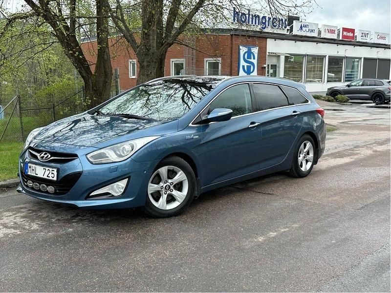 Blå Begagnad 2012 Hyundai i40 Kombi | 69 000 kr (Marknadspris) - Bild 1/4
