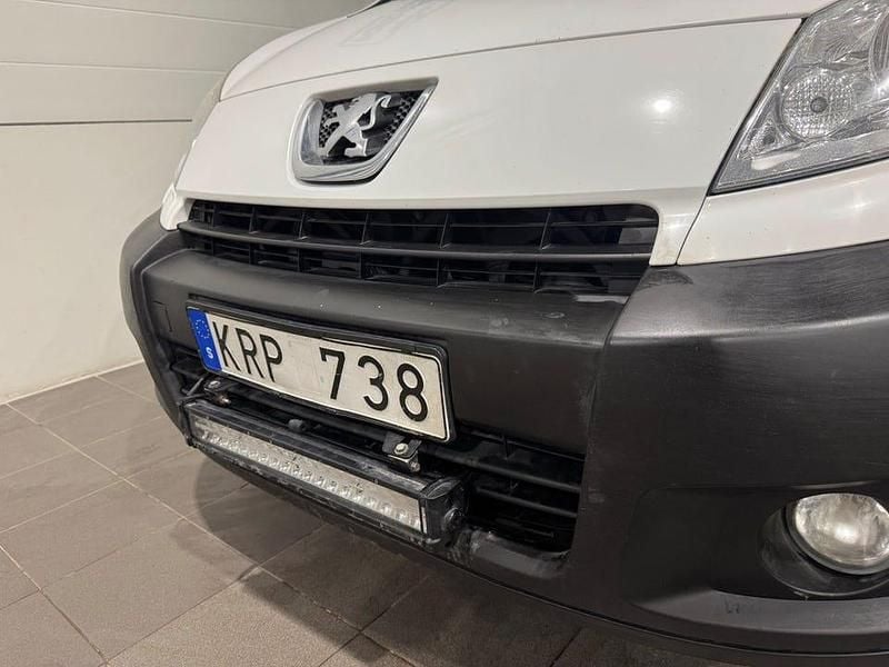 Begagnad Peugeot Expert 120 HK (88 kW) 2010 Vit Van