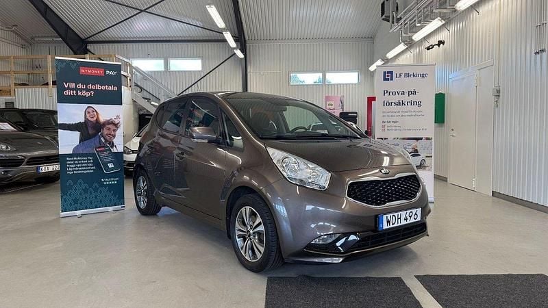 Brun Begagnad 2017 Kia Venga Comfort Halvkombi | 114 900 kr (Marknadspris) - Bild 1/4