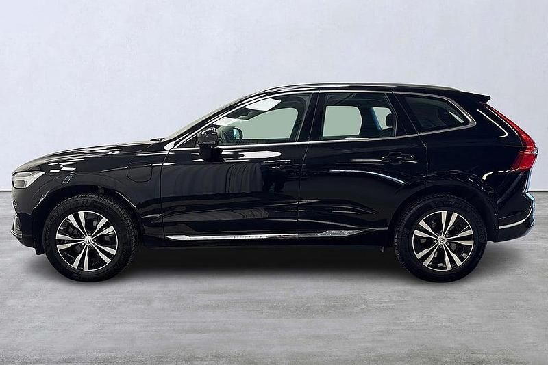 Begagnad Volvo XC60 Core 355 HK (261 kW) 2022 Svart SUV