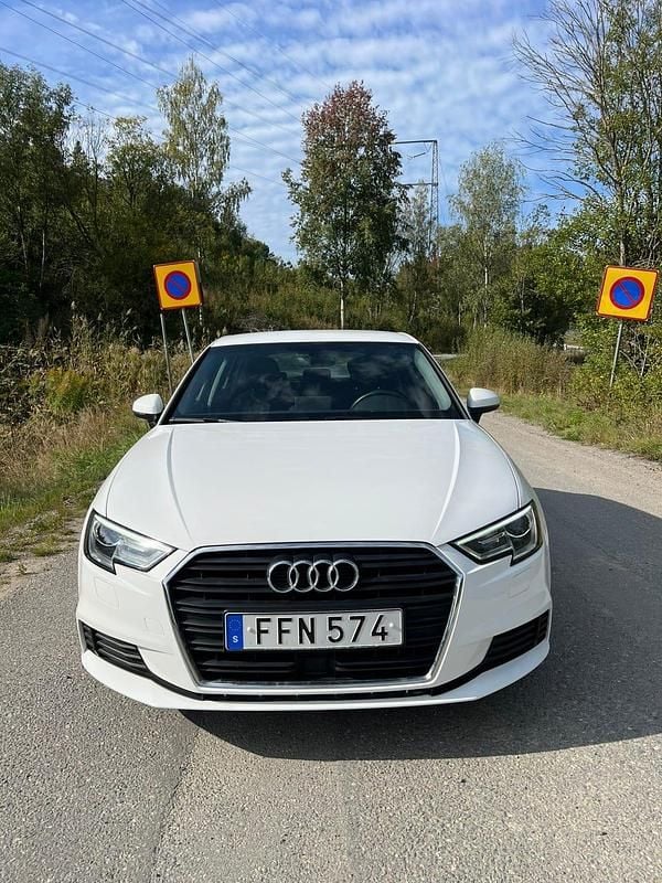 Begagnad Audi A3 150 HK (110 kW) 2018 Vit Sedan