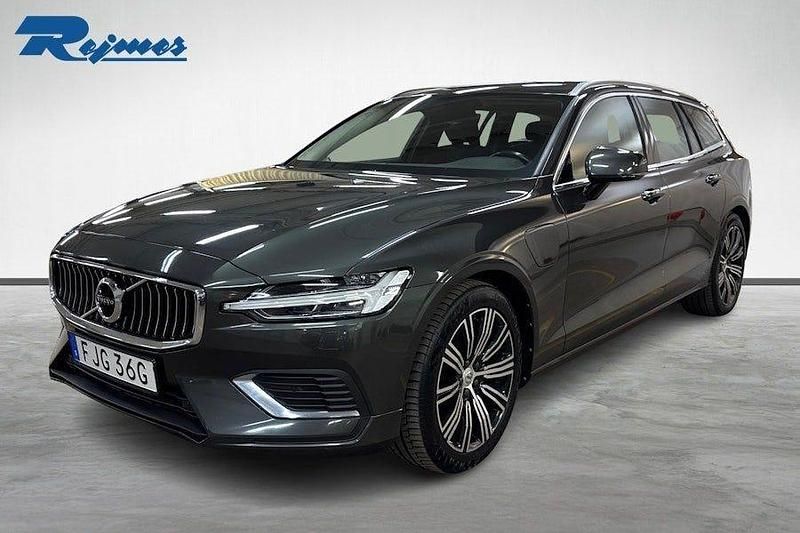 Pine grey metallic Begagnad 2021 Volvo V60 Inscription Kombi | 279 900 kr (Marknadspris) - Bild 1/4