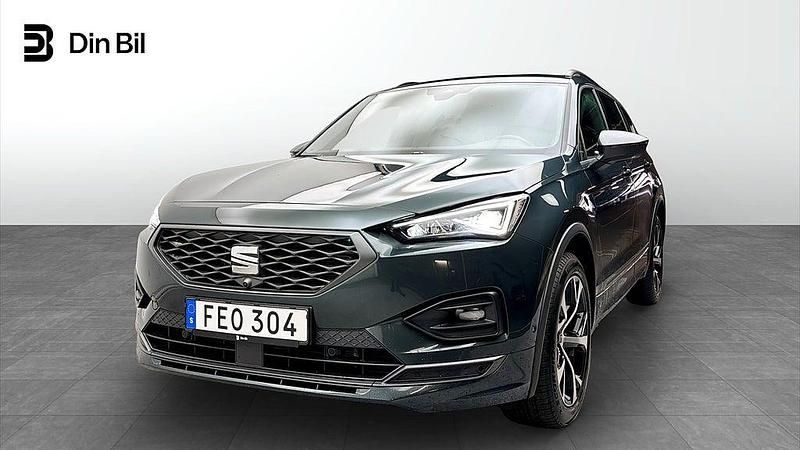 Dark camouflage green Begagnad 2024 Seat Tarraco 4Drive SUV | 424 900 kr (Marknadspris) - Bild 1/4