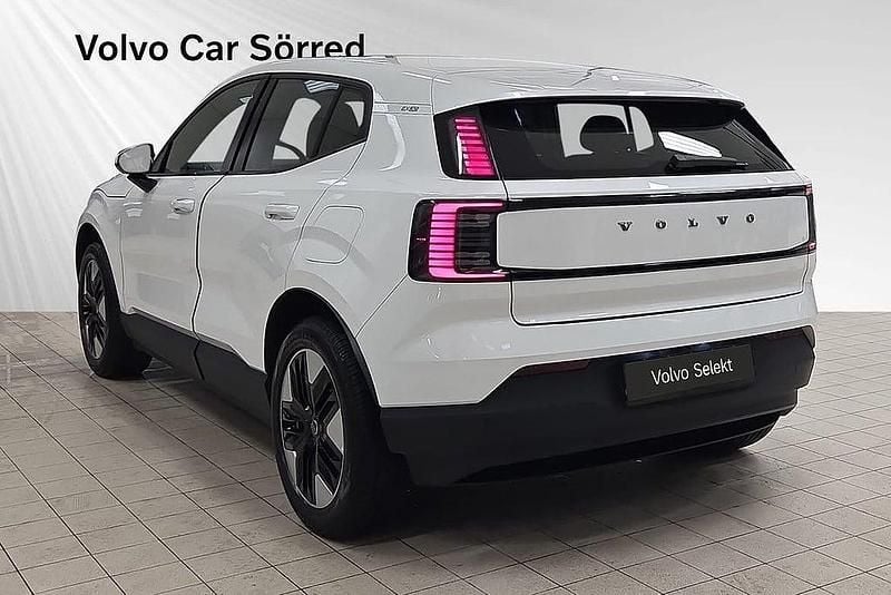 Begagnad Volvo EX30 Single Motor Extended Range 202 kW (275 HK) 2024 Vit SUV