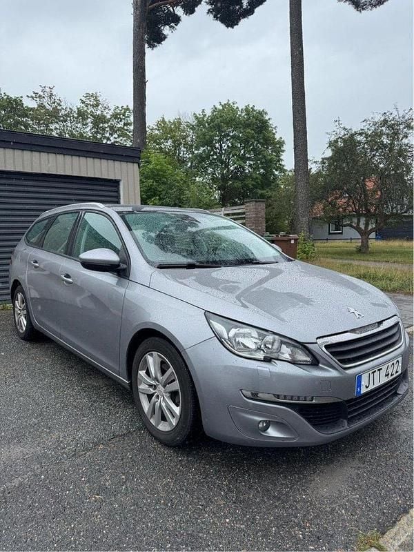 Grå Begagnad 2015 Peugeot 308 Active Kombi | 65 000 kr (Bra pris) - Bild 1/4