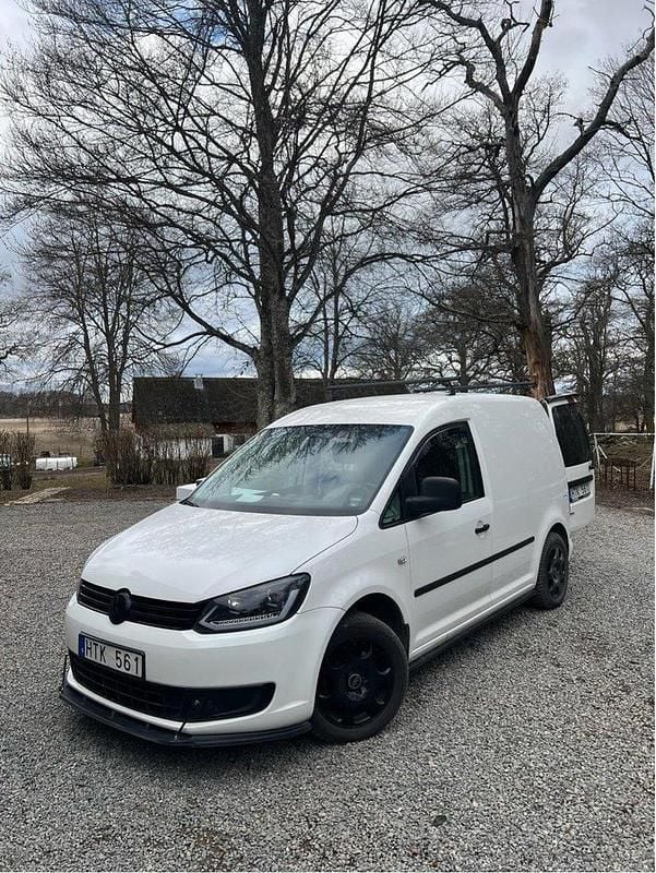 Vit Begagnad 2012 VW Caddy Minibuss | 82 000 kr - Bild 1/4