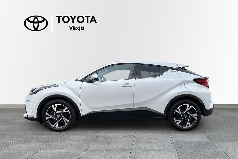 Begagnad Toyota C-HR Edition 186 HK (136 kW) 2022 Vit SUV