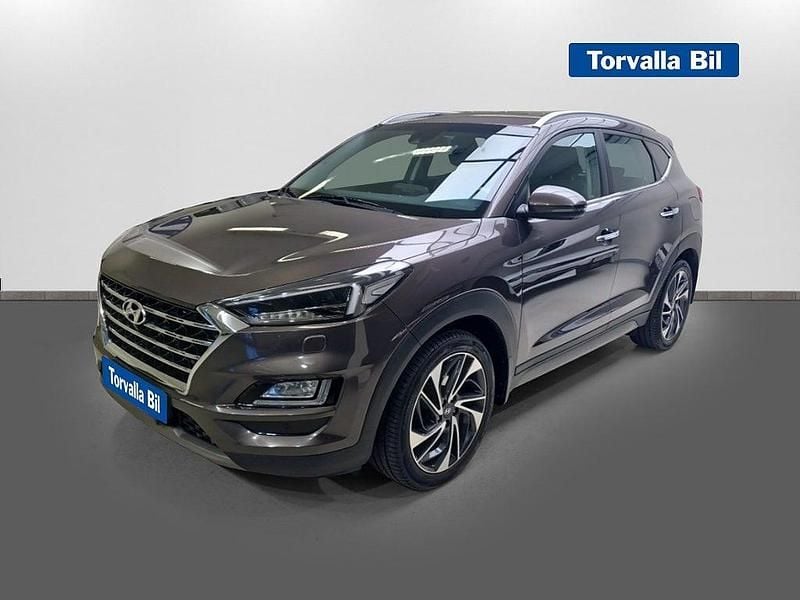 Mörkgrå Begagnad 2019 Hyundai Tucson Premium SUV | 179 900 kr (Marknadspris) - Bild 1/3